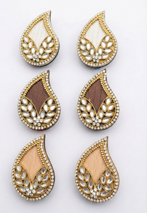 Brooch/Sareepin